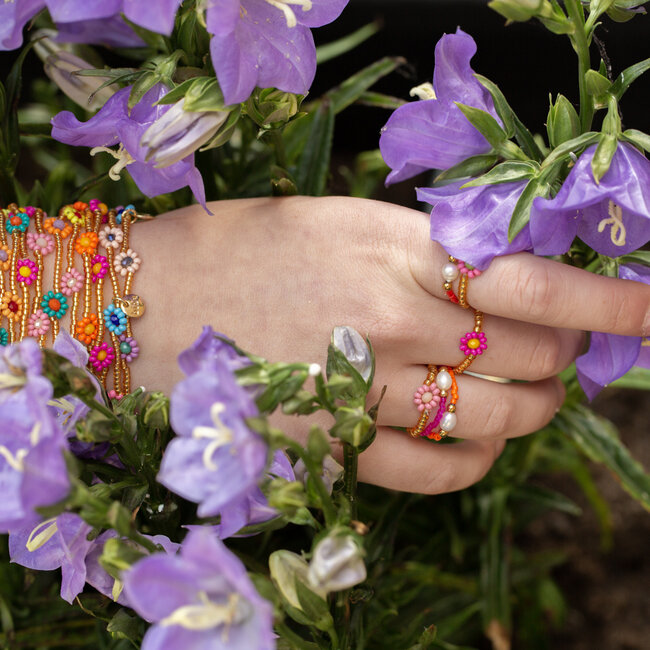 Kralen bloemen of parel ringen