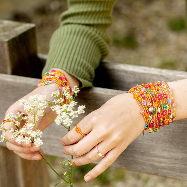 Biba Kralen bloemen armband