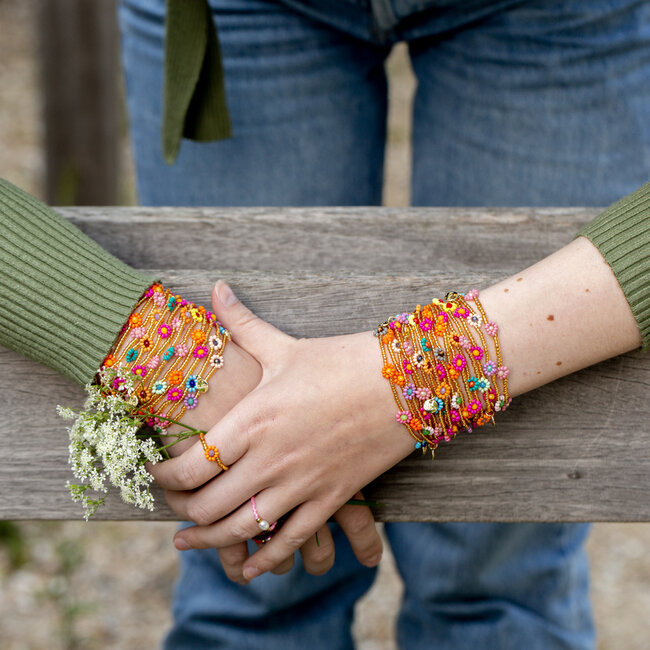 Biba Kralen bloemen armband