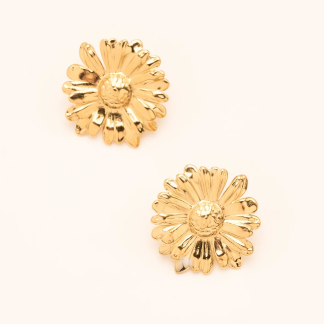 Bohm Paris Statement Stijl: Schitter met Oorbellen Vol Goudkleurige Bloemen