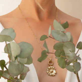 Bohm Paris Straal met de Gouden Bloem ketting