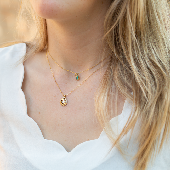 Goud ketting met druppel hanger