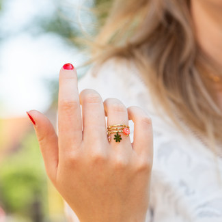 Beadle Goud brede open ring met oranje roze bloem