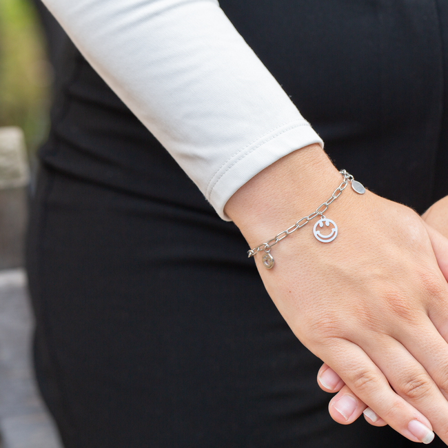 Day & Eve  Smiley schakel armband zilver