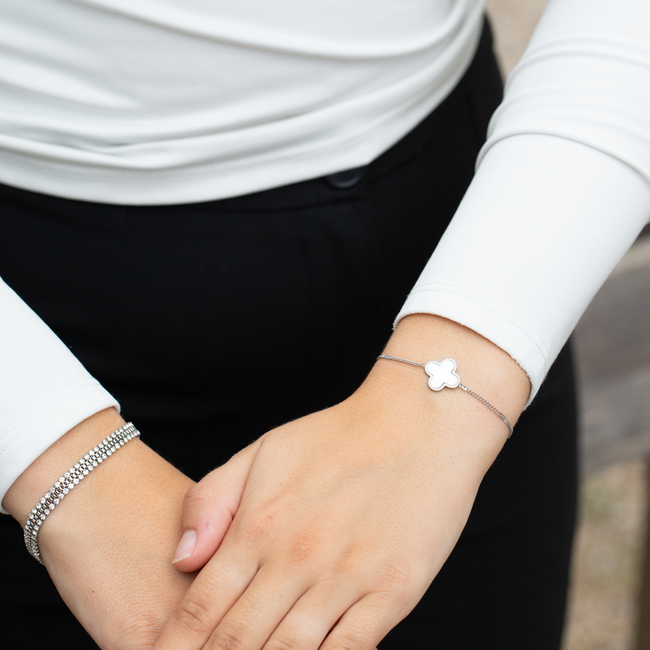 Day & Eve  Zilver armband met witte klaver