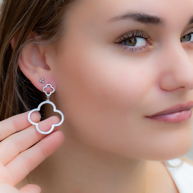 Day & Eve  Open klaver oorbellen