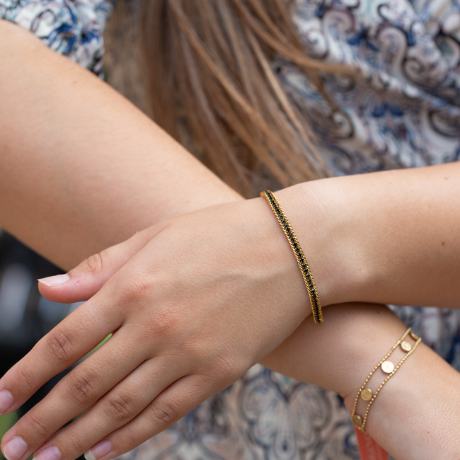Day & Eve by Go Dutch Label Goud smalle zwarte glitter armband
