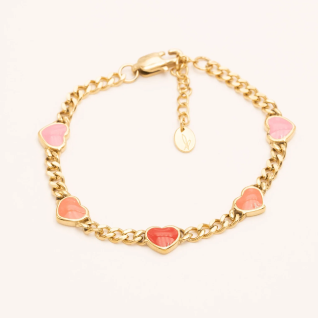 Goud schakelarmband met brede schakels of harten