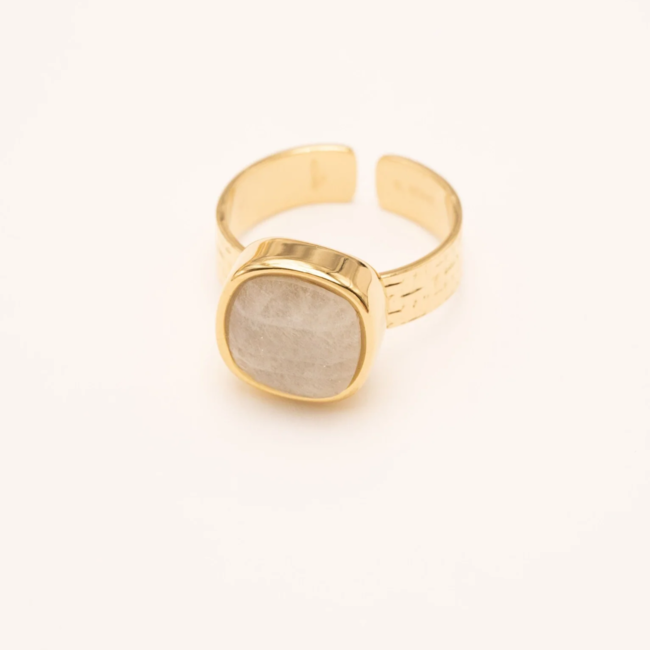 Bohm Paris Witte en bruine natuursteen ringen