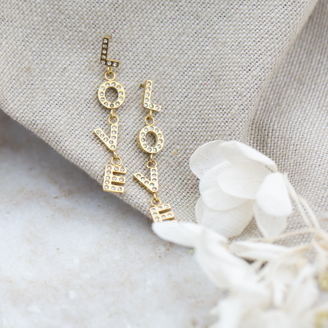 Day & Eve  Tekst oorbellen met love