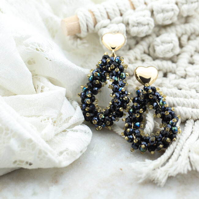 Day & Eve  Zwarte druppel oorbellen met hart oorsteker