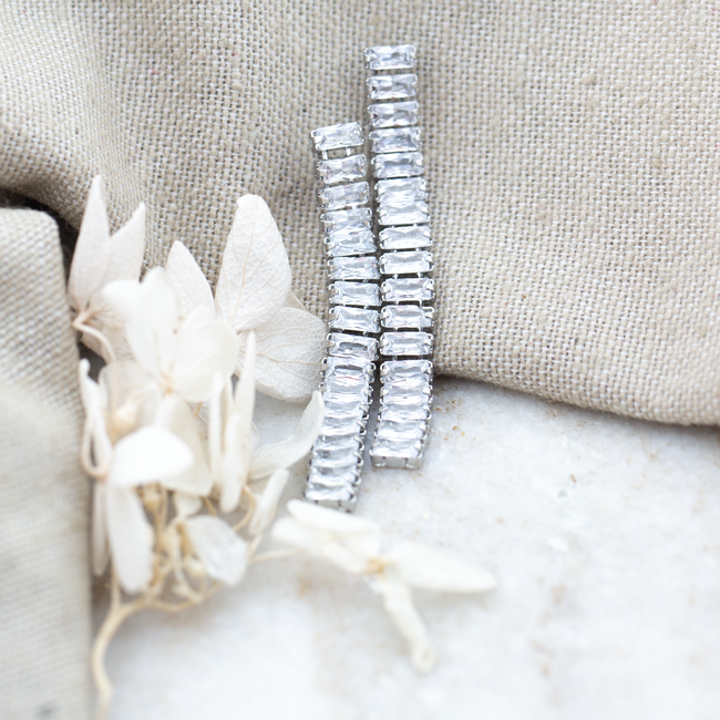 Day & Eve  Strass lange oorbellen