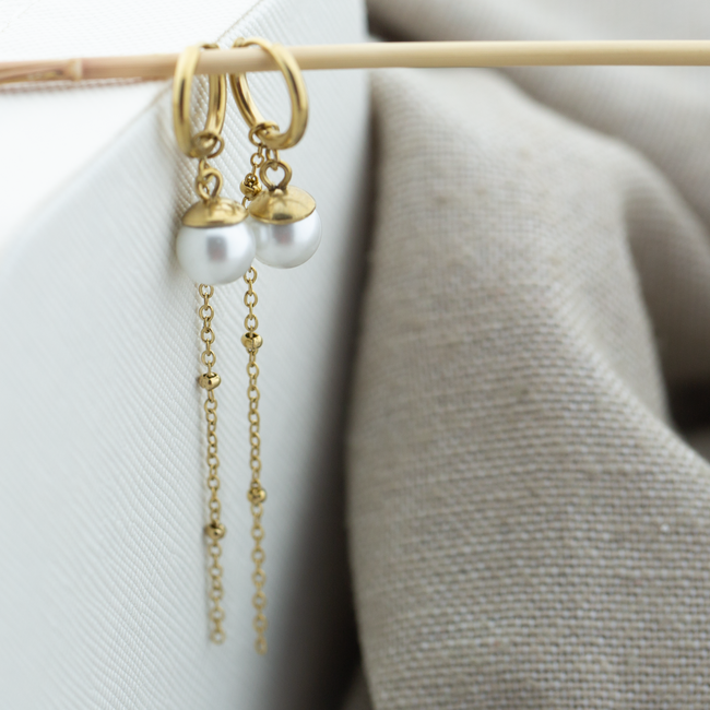 Day & Eve by Go Dutch Label Gouden parel oorbellen met ketting