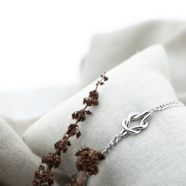 Day & Eve  Zilver armbandjes met hart , knoop en schakels