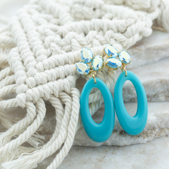 Biba Biba blauwe resin bloem facet crystal oorbellen goud