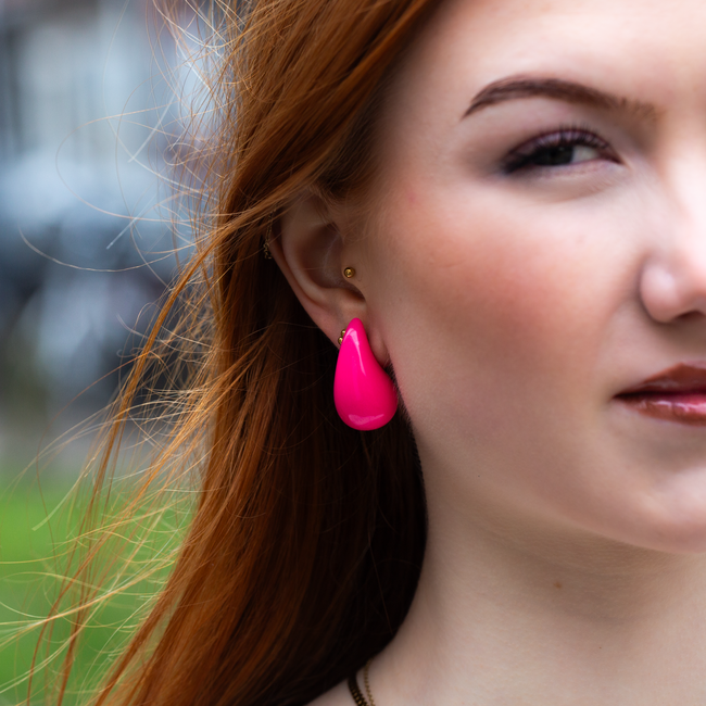 Day & Eve  Fluo roze teardrop oorbellen