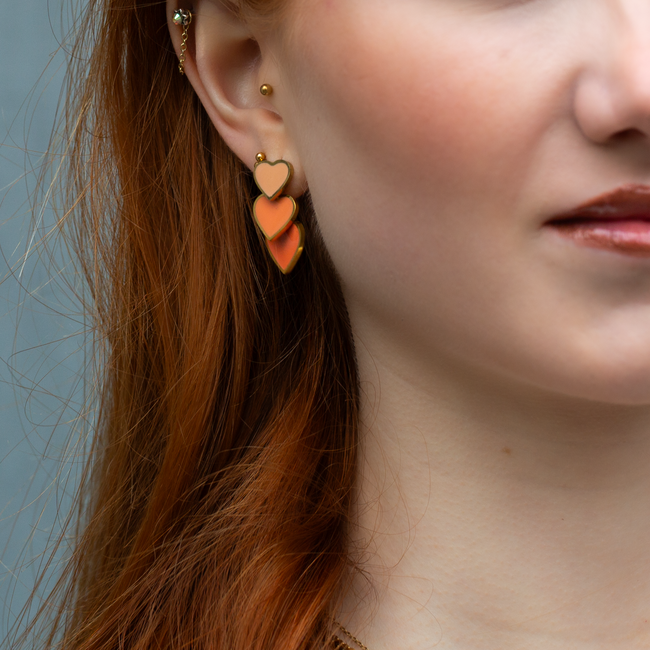 Day & Eve  Nude oranje harten oorbellen