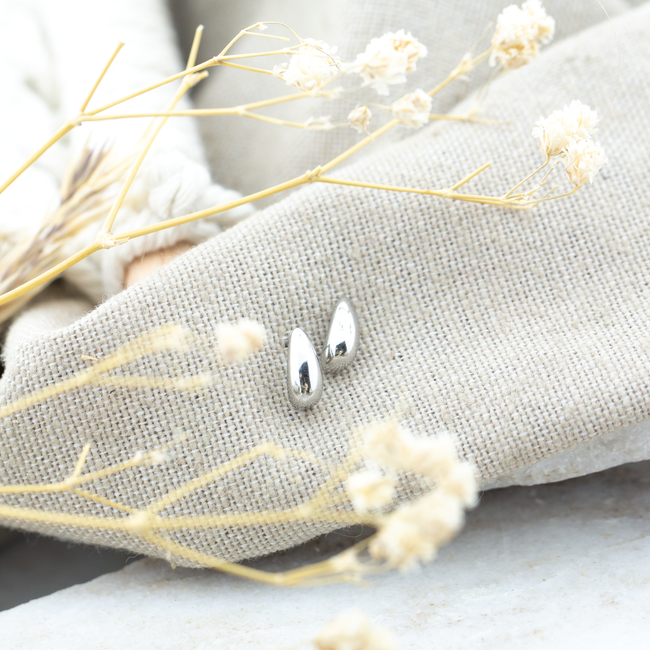 Day & Eve  Mini teardrop ketting en oorbellen zilver