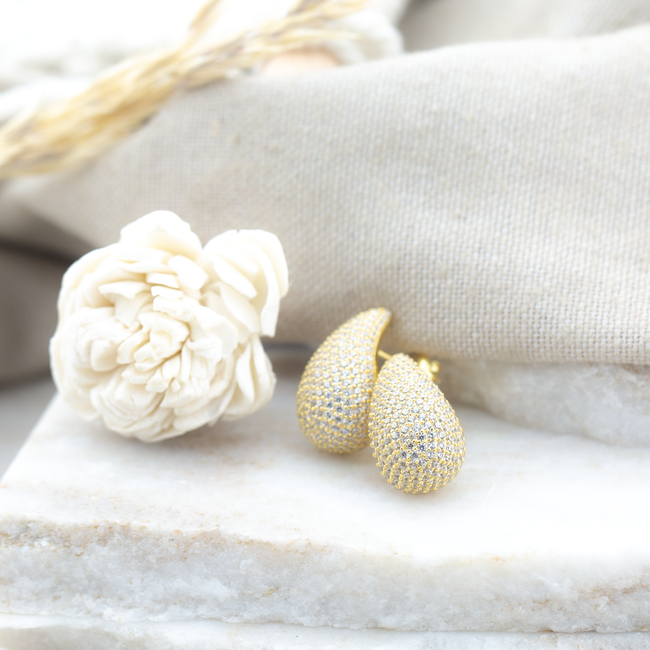 KARMA Goldplated zirconia drop teardop druppel oorbellen