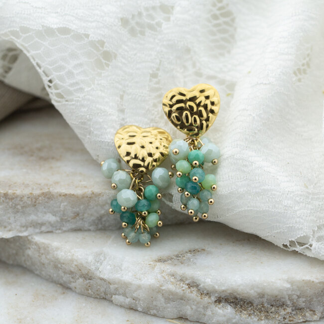 Day & Eve by Go Dutch Label Gouden hart oorbellen met zee groene kralen bedels