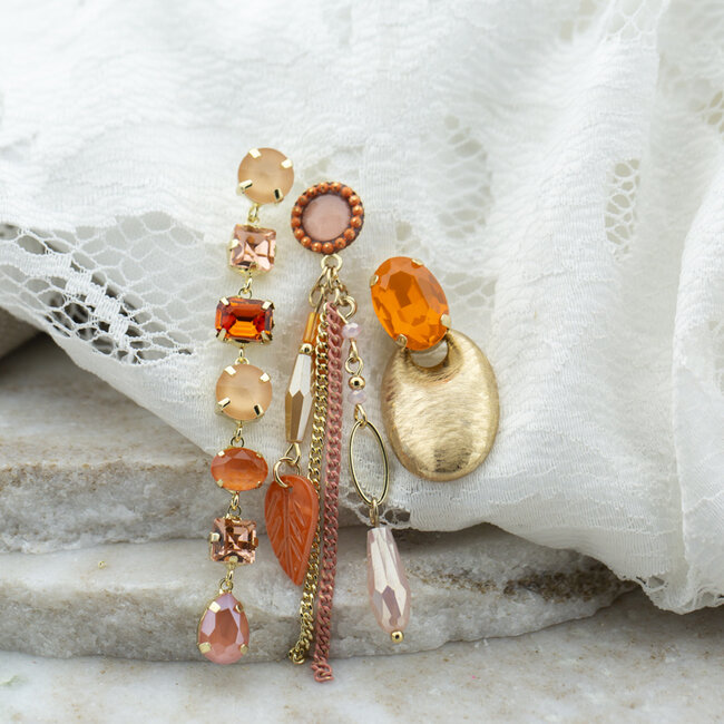 Biba Boho chic oorbellen oranje bruine stenen en hangers