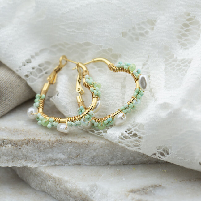 Day & Eve  Groene kralen creolen hart oorbellen