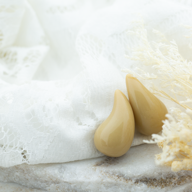 Caramel bruine  teardrop oorbellen
