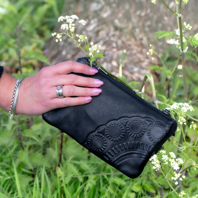 Zeeuws Leren zwart compact tasje of portemonne