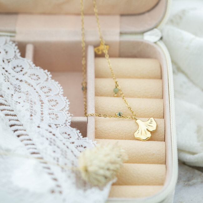 Beadle Goud ketting met ginko  en steentjes