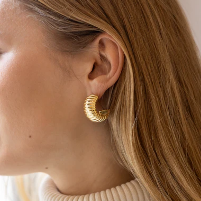Stijlvolle Gouden Halve Creolen