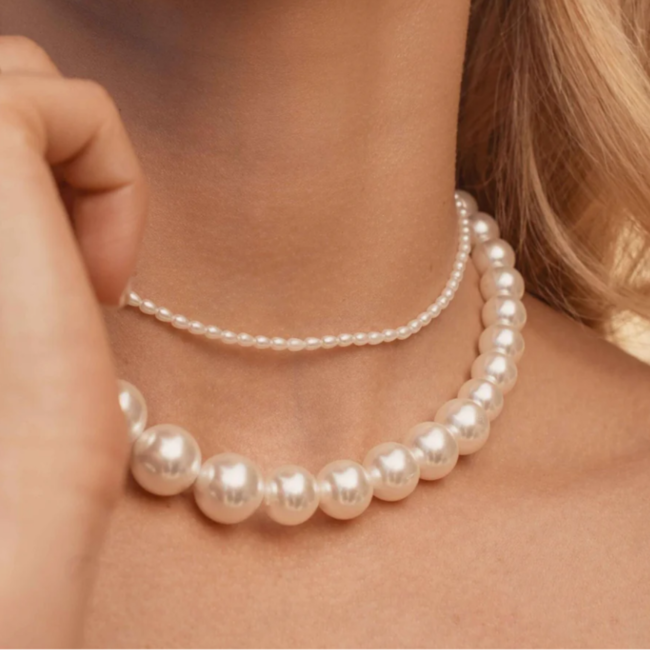 Gouden ketting met parels