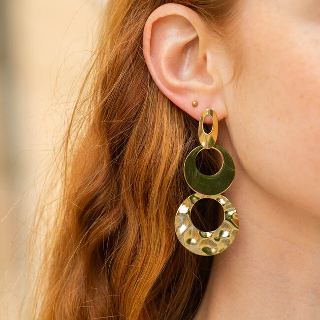 Day & Eve  Lange ronde vormen oorbellen gehamerd