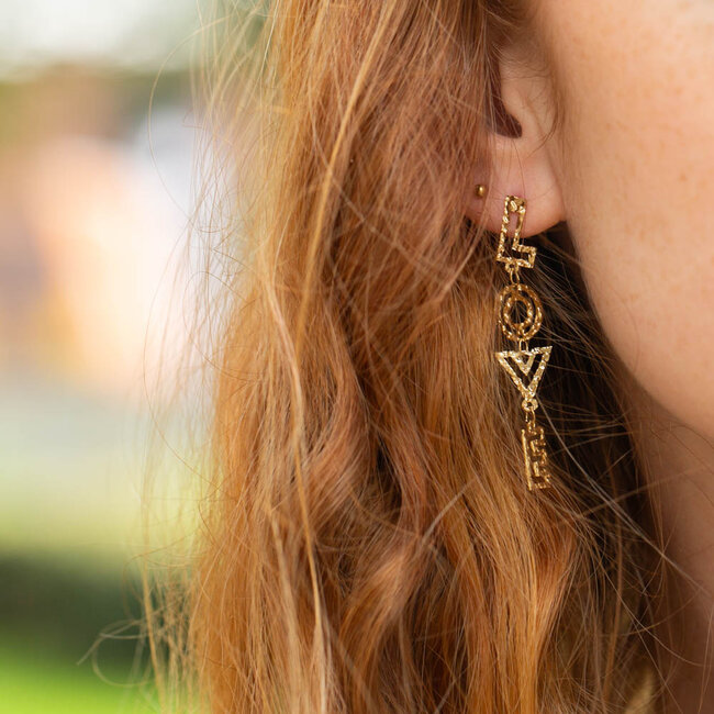 Day & Eve  Gouden love tekst stainless steel oorbellen