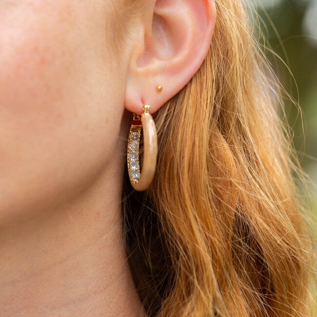 Day & Eve by Go Dutch Label Beige oorbellen met glitter binnenkant