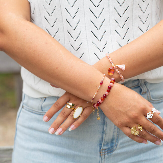 Biba Armband fijne kraaltjes of armband met rode natuursteen