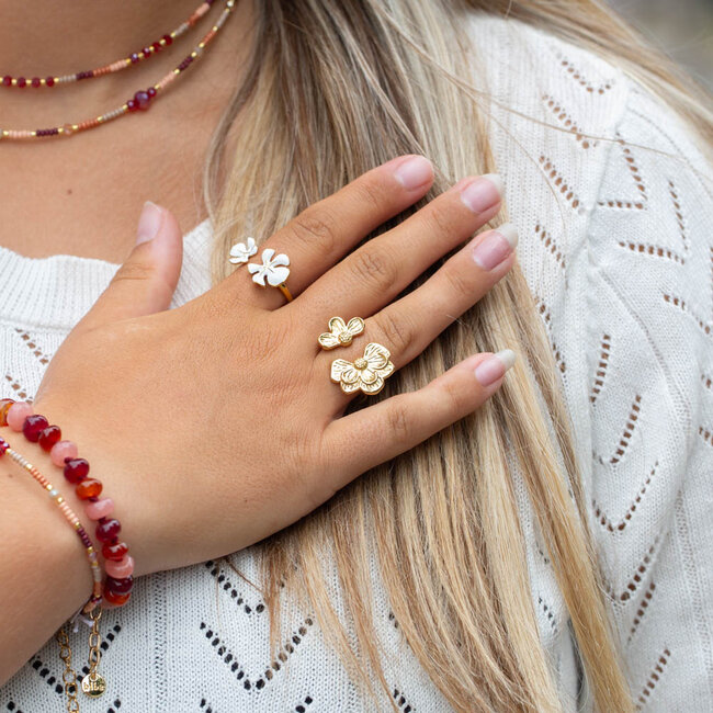 Beadle Witte of gouden bloemen ring