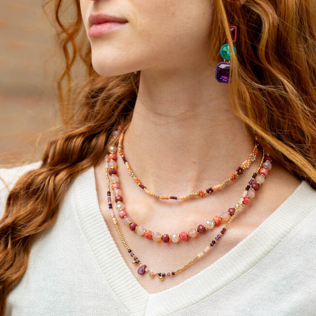 Biba Kralen natuurstenen kettingen met roze nude rode tinten