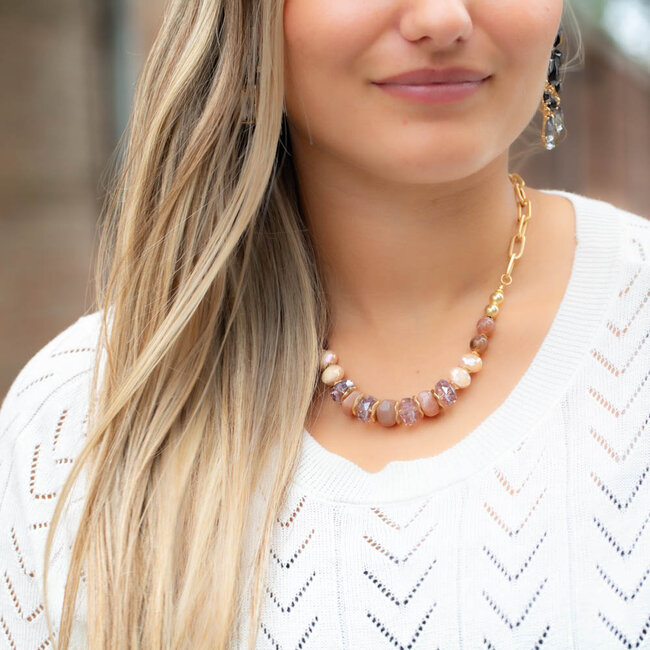 Schakelketting met facet kralen in warme nude kleuren