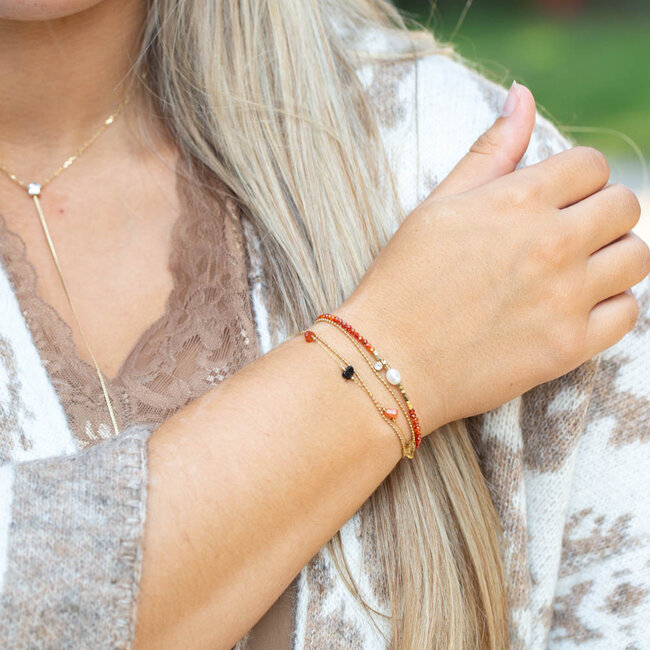 ZAG  Bijoux Goud armband dubbel met rood oranje natuurstenen en parel