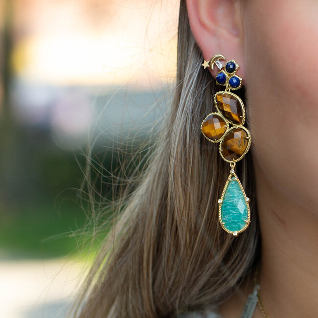Beadle Bohemian lange natuursteen oorbellen met tijgeroog en lapis lazulli