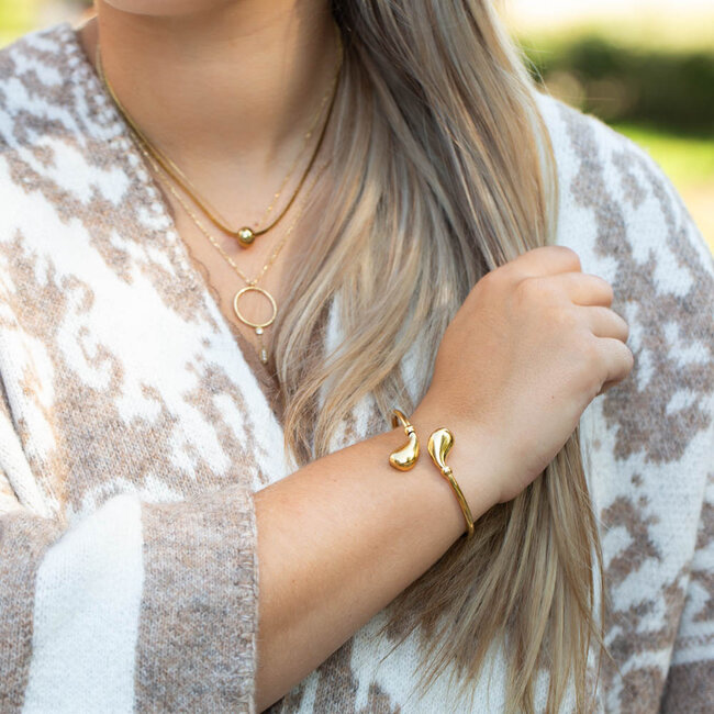 Beadle Gouden bangle armband met druppel teardrop