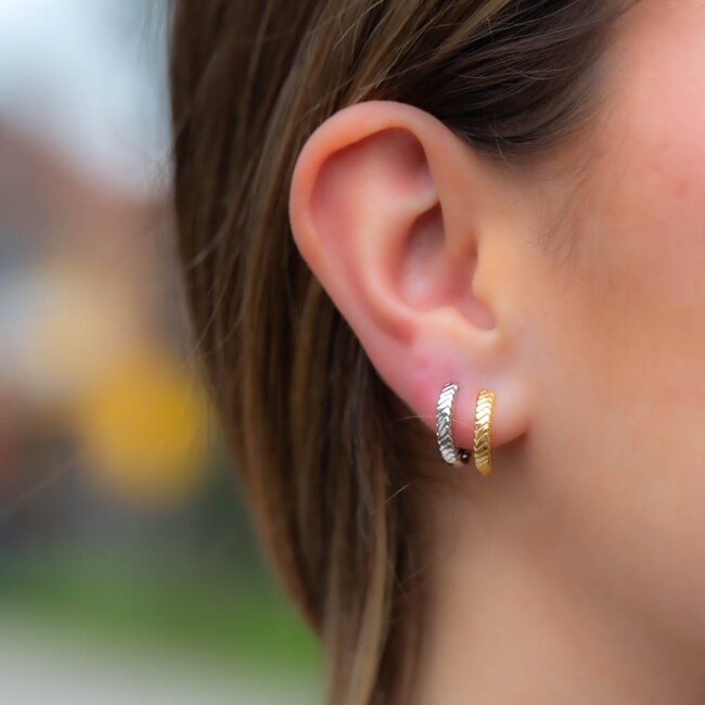KARMA Echt zilver of goldplated tijdloze every day oorbellen