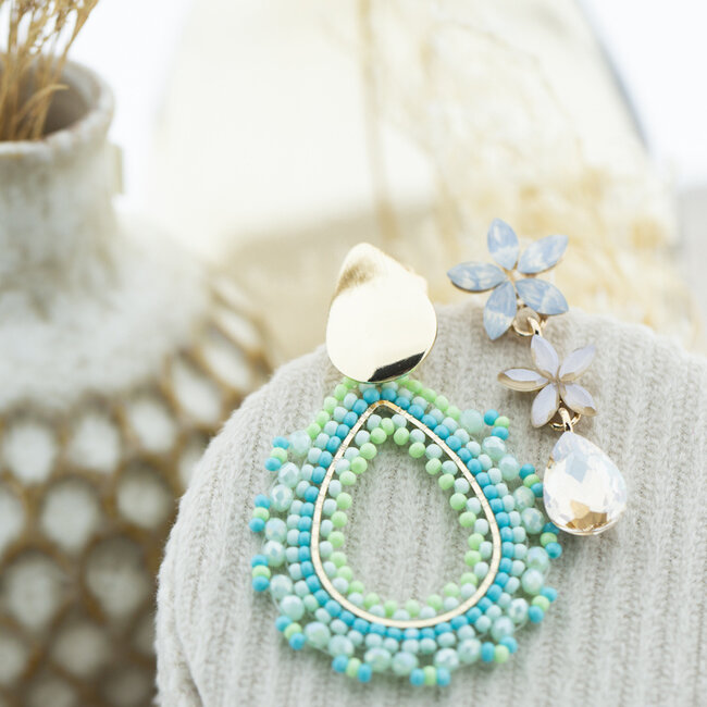 Day & Eve by Go Dutch Label Mint groene druppel vlinder of bloem oorbellen