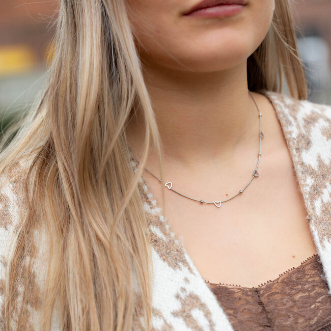 Day & Eve by Go Dutch Label Zilver ketting hart met subtiele hartjes