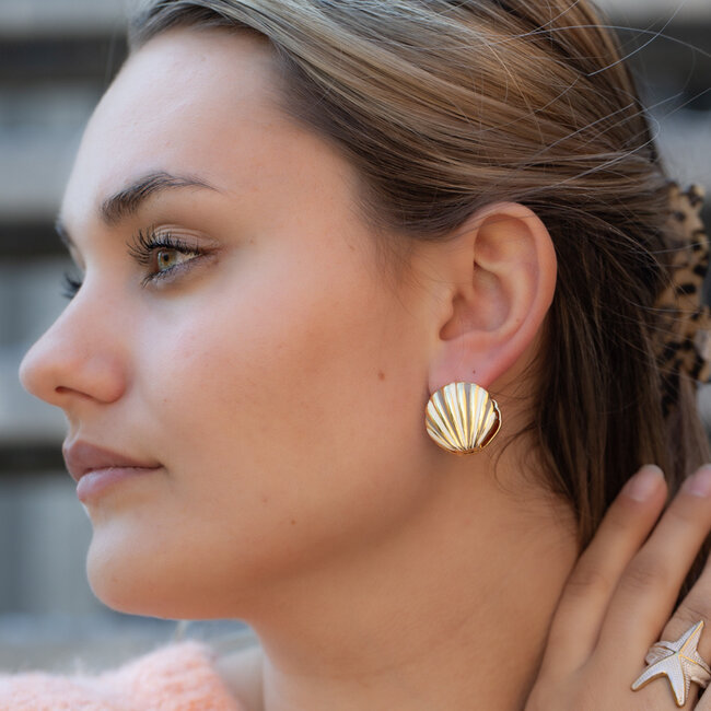 Biba Schelp witte oorbel of zeester ring