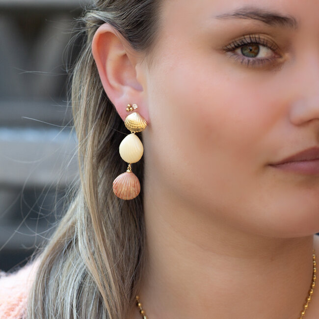 Biba Goud oorbel met grote schelp