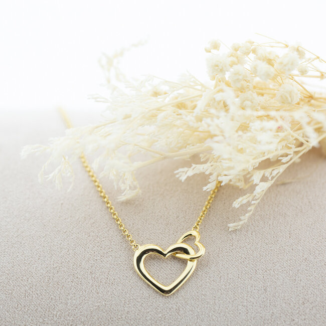 Goldplated ketting verbonden dubbel hart