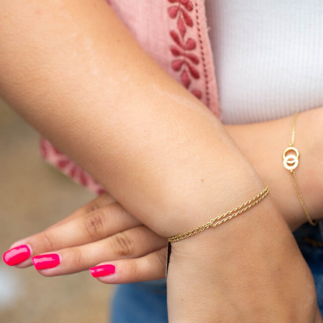 Armband met schakel en knoop verbinding
