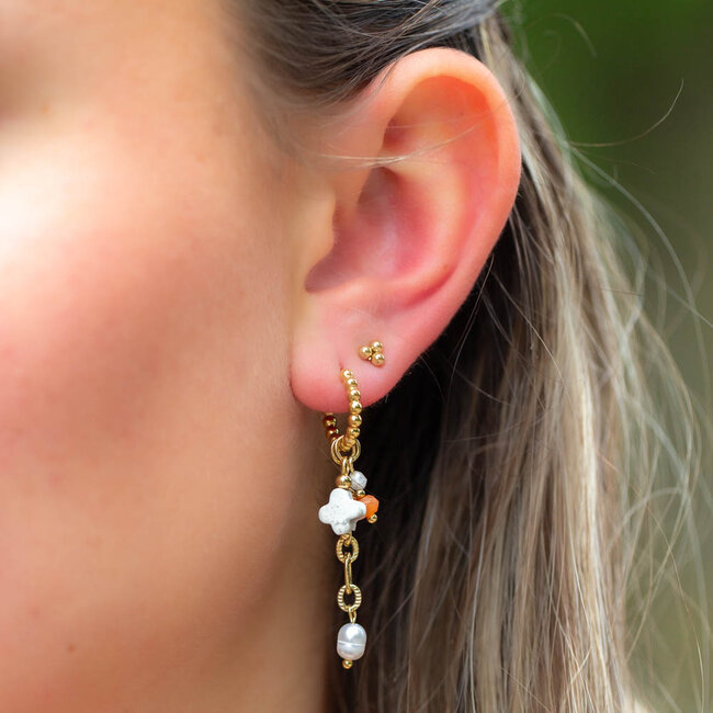 Day & Eve by Go Dutch Label Goud klaver en parel bedel oorbellen