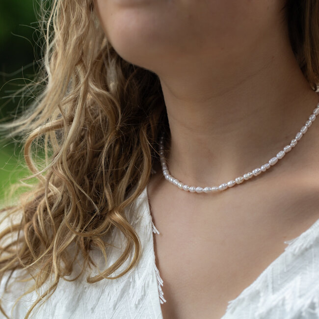 Prachtige klassieke witte parelketting